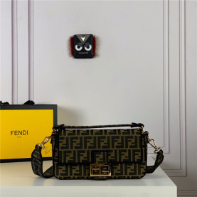 Fendi  펜디 아이코닉 바게트백 F94109