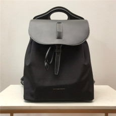 Burberry  버버리 나일론 백팩 B39010