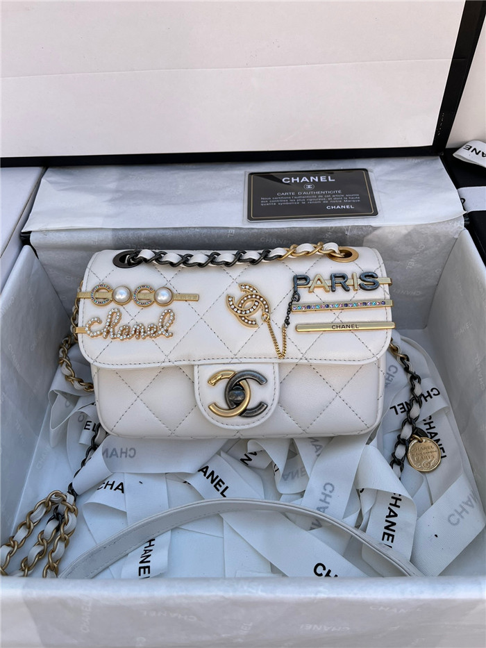 CHANEL 샤넬 램스킨 이미테이션펄 스트라스 스몰 플랩백 AS2978