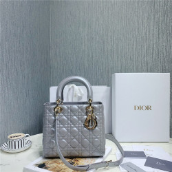 ★(판매완료)★ DIOR 디올 레이디백 24CM D38970 국내배송건