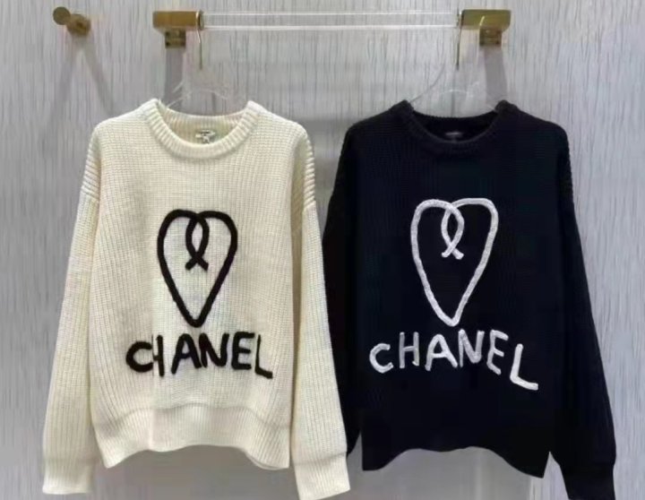 CHANEL 샤넬 하트 라운드 니트