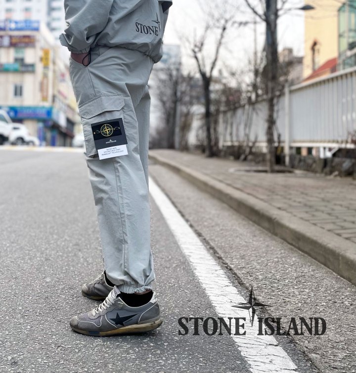 Stone Island 스톤아일랜드 세미릴렉스 컴퍼스 리플렉티브 나일론 조거 팬츠 [릴렉스핏]