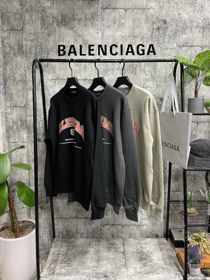 BALENCIAGA  발렌시아가 메종1917로고 맨투맨