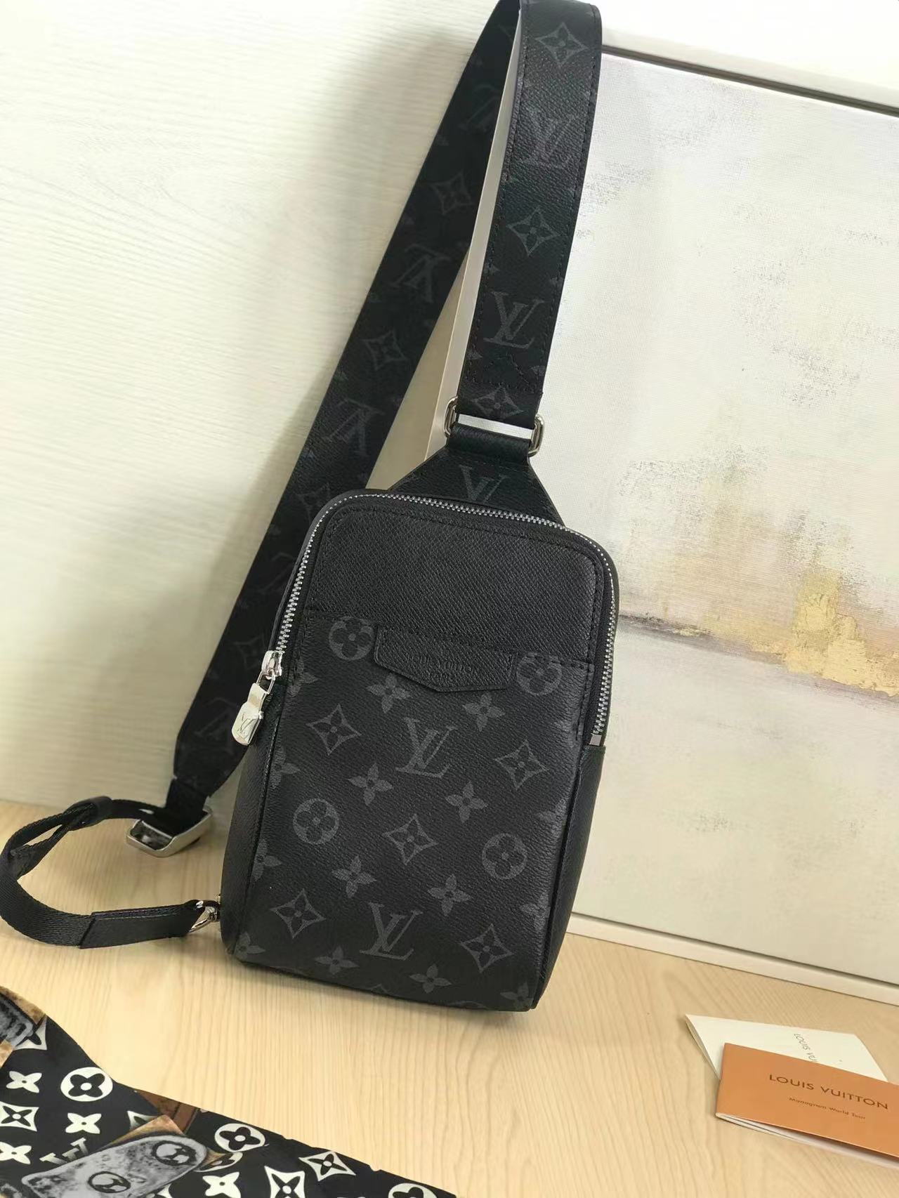  LOUIS VUITTON 루이비통 아웃도어 슬링백