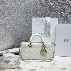  Dior 디올 레이디 D-JOY M0540