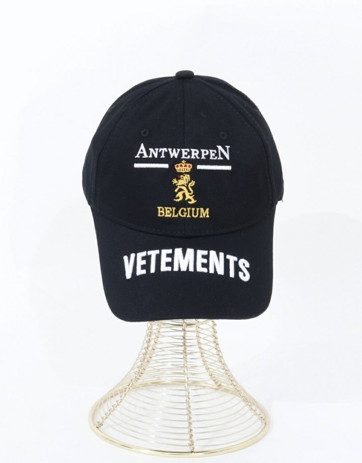 VETEMENTS 배트멍 앤트워프 자수볼캡