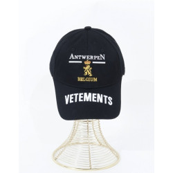 VETEMENTS 배트멍 앤트워프 자수볼캡