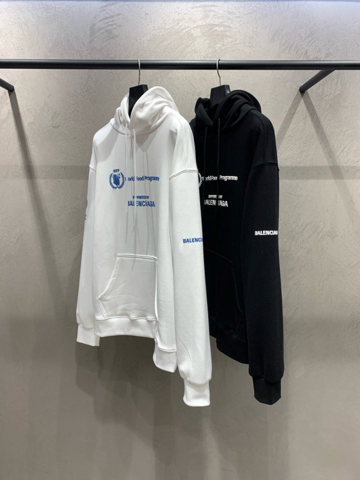 BALENCIAGA   발렌시아가 WFP 발포 바이오워싱 후디