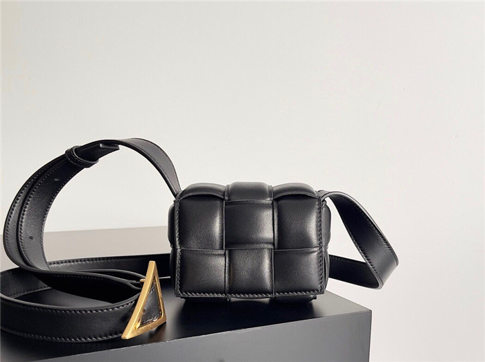  Bottega Veneta  보테가 베네타 미니 카세트백 B0106