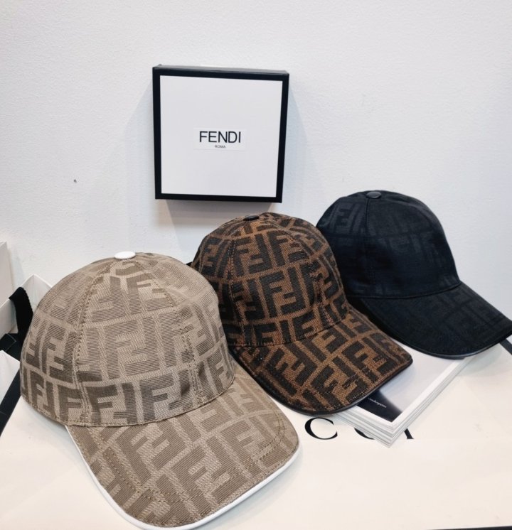 Fendi   팬디 모노그램 볼캡