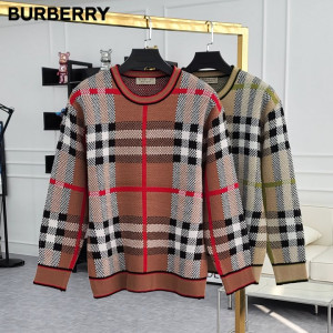 Burberry  버버리 라인체크 라운드 니트