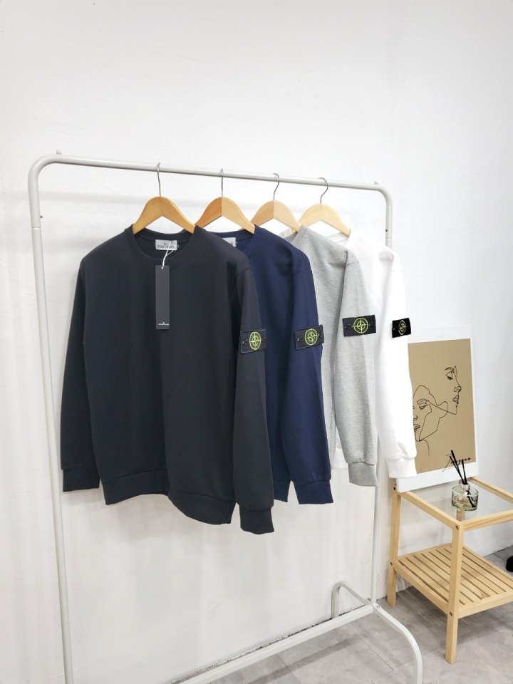 ●12월 판매 2위● STONE ISLAND 스톤아일랜드 와펜 맨투맨