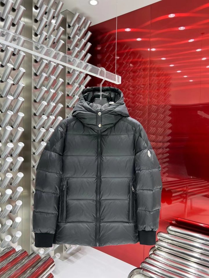 MONCLER 몽클레어 새드로고 덕다운 패딩 70