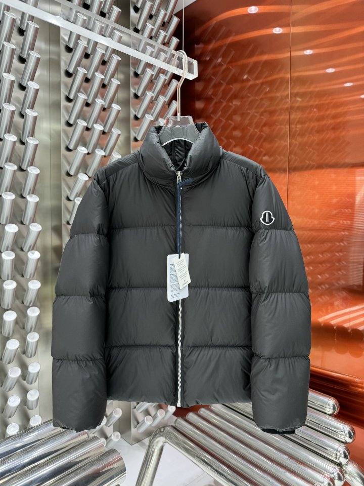 MONCLER 몽클레어 새드로고 덕다운 패딩 82