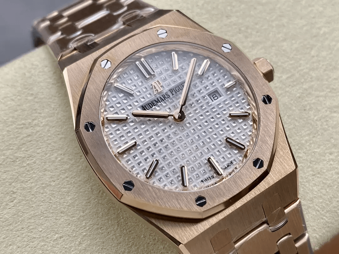 AUDEMARS PIGUET  오데마피게 로얄오크 흰판 금통 33mm 67651