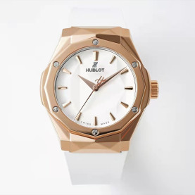 HUBLOT 위블로 클래식 퓨전 올리스킨 화이트 550.OS.2200.RW.ORL20