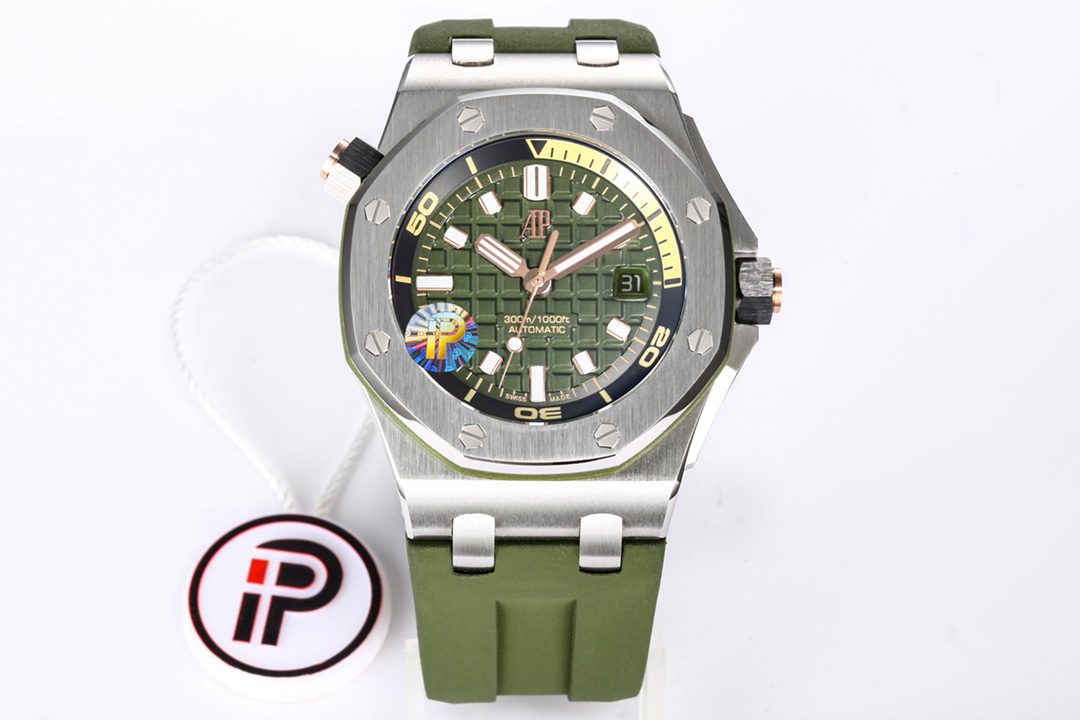 AUDEMARS PIGUET  오데마피게 로얄오크 오프쇼어 그린 15720ST