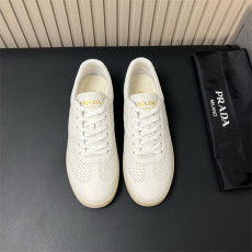 PRADA 프라다 남성용 스니커즈 P76478-2 2024/신상 블랙/화이트 2color