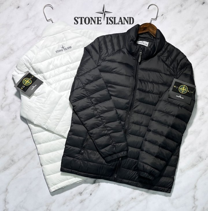 STONE ISLAND 스톤아일랜드 롱 ZIP 에코닐 나일론 경량 패딩