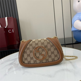 GUCCI 구찌 블론디 미니 숄더백 815711 2024/신상