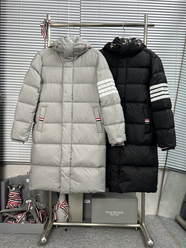 THOM BROWNE 톰브라운 삼선 포인트 사선완장 다운 패딩 코트