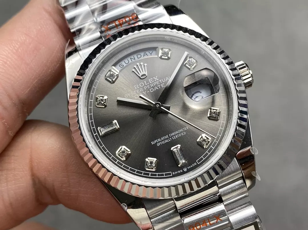 ROLEX 로렉스 데이데이트 그레이 옴브레 다이얼 화이트 골드 금통 10P 36mm