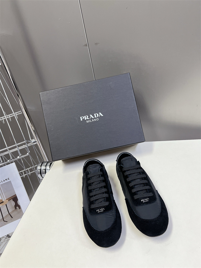 PRADA 프라다 남여공용 스니커즈 P23315-1 2024/신상 2COLOR