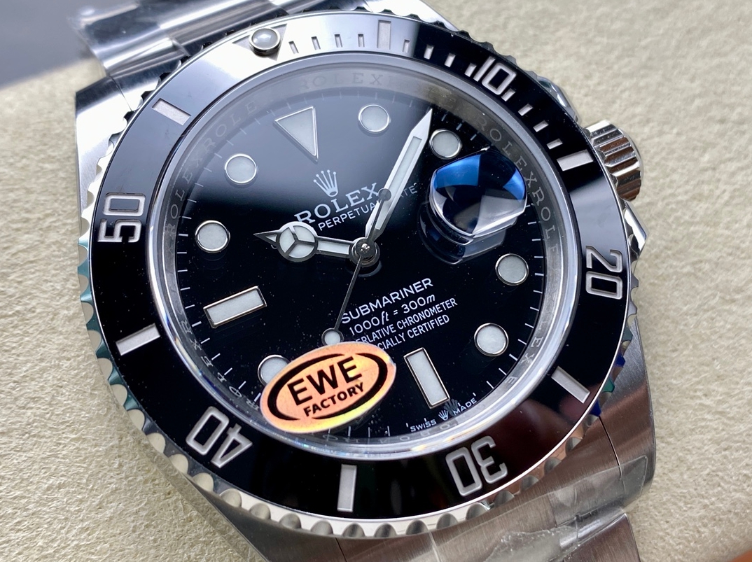 ROLEX 로렉스 서브마리너 검판 다이얼 논 데이트 41mm m124060