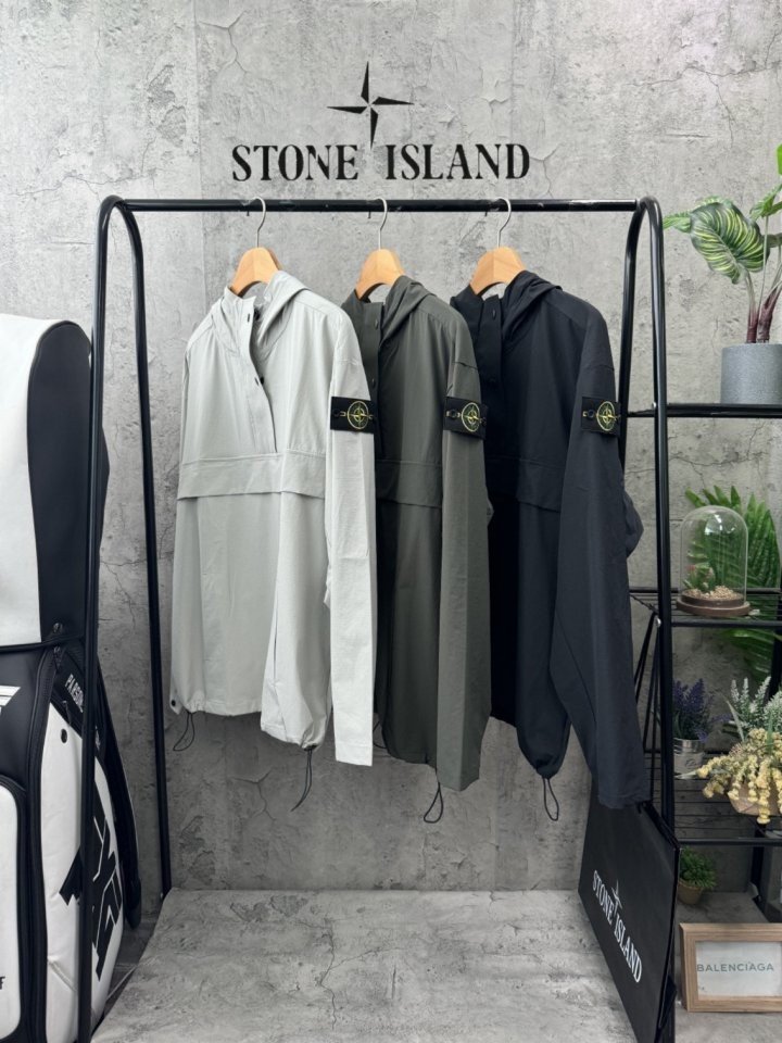 STONE ISLAND 스톤아일랜드 윈드 아노락 후드