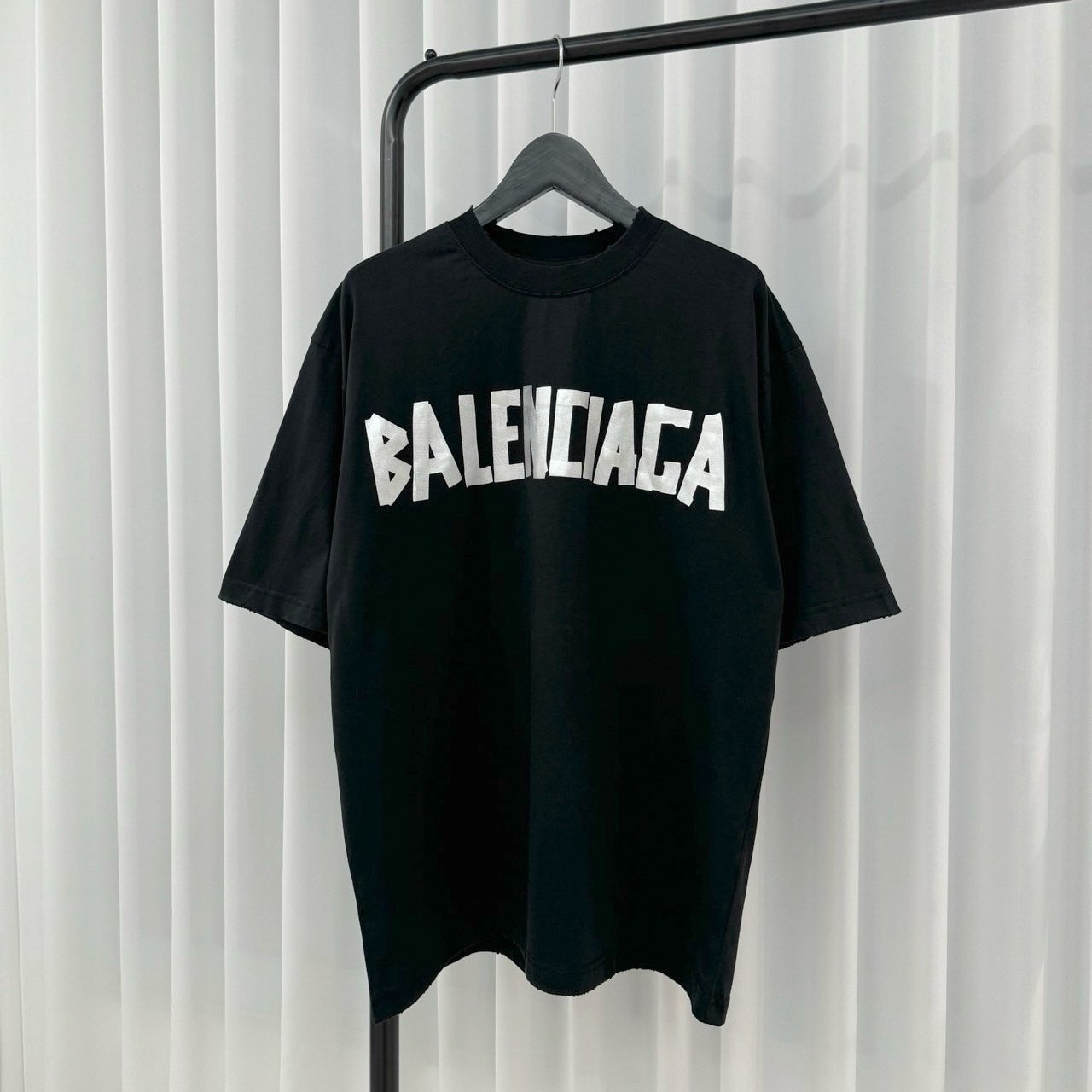 BALENCIAGA 발렌시아가 뉴 테이프 타입 반팔 티셔츠