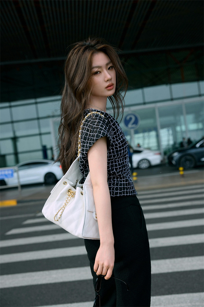 CHANEL 샤넬 버킷백 AS1051-6 2SIZE